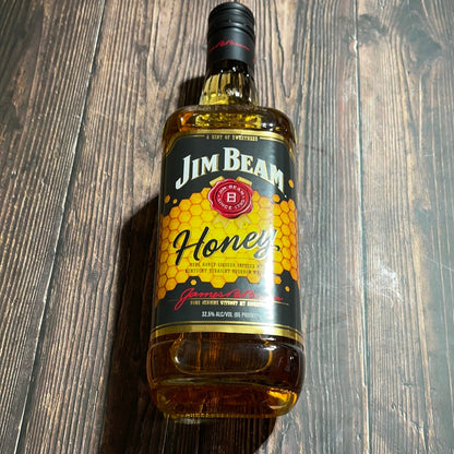 Jim Beam Honey Bourbon bottle detail